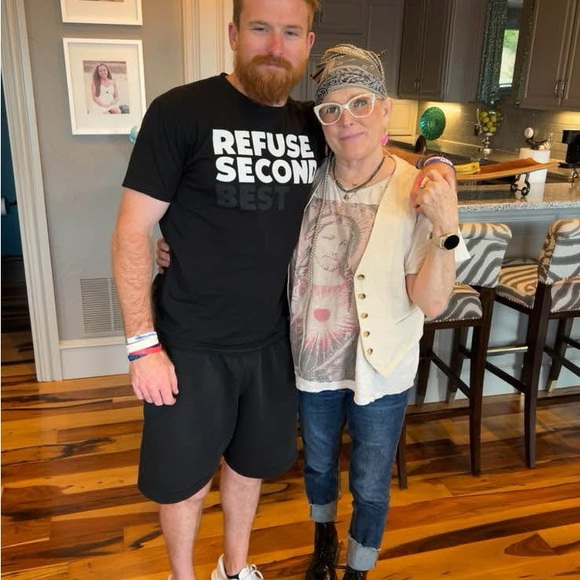 Meet your Posher, Vickie - Picture 5 of 16